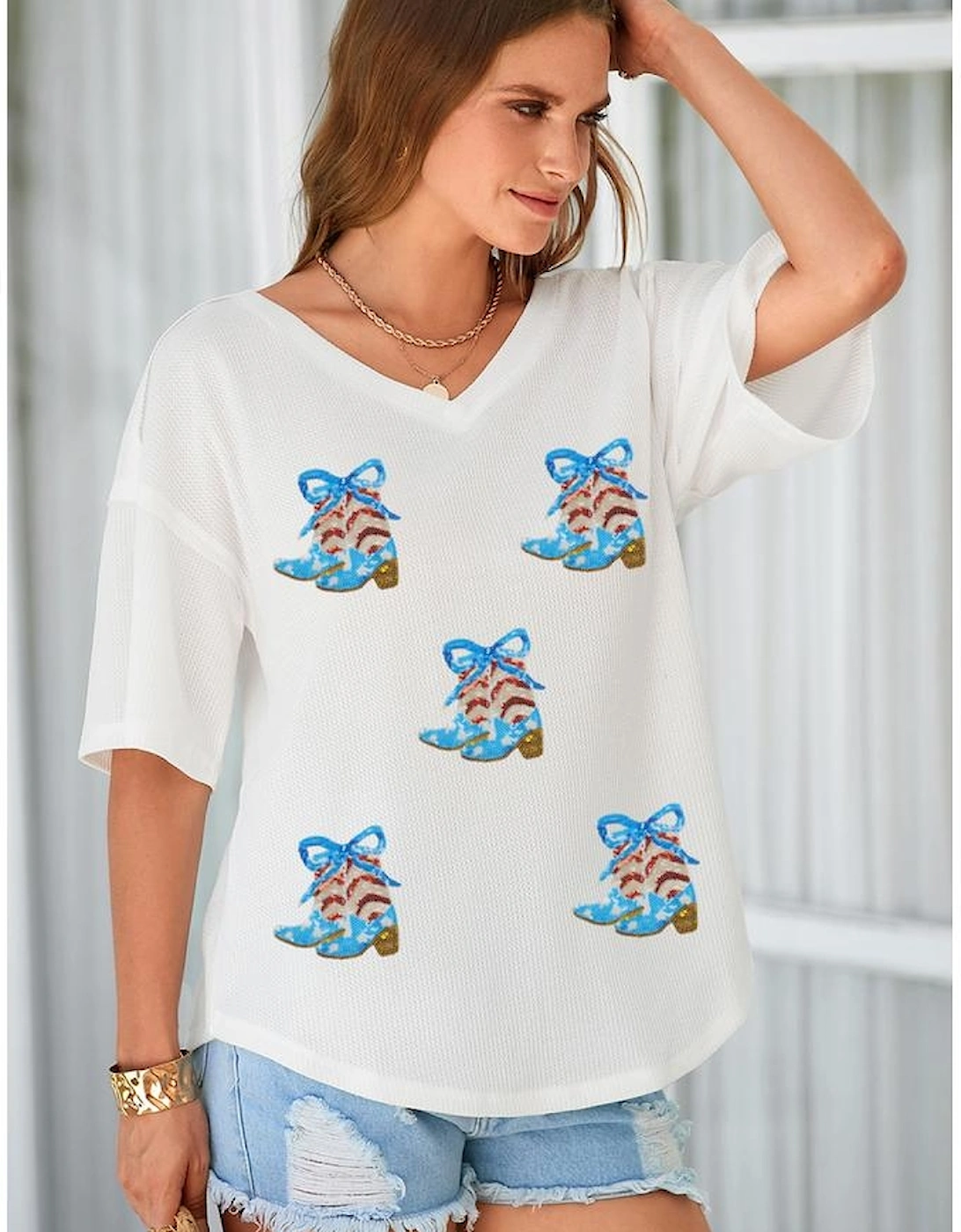 White Patriotic Bow Boots Patched Breathable Texture V Neck Loose Tee
