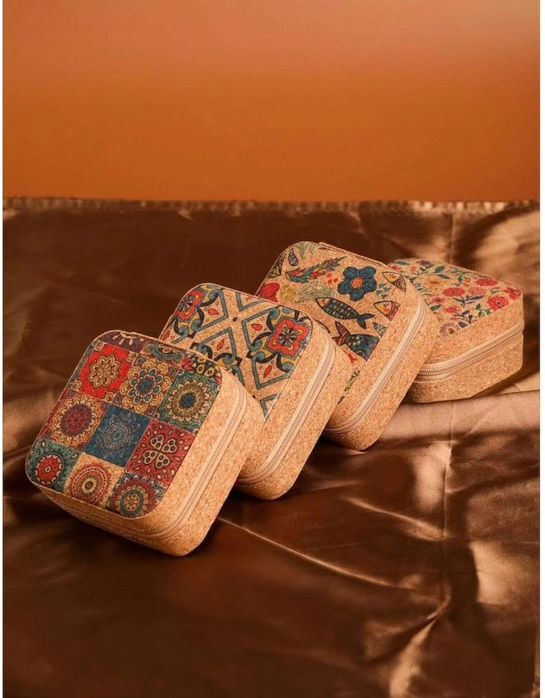 Azura Exchange Light French Beige Retro Floral Print Portable Square Jewelry Box