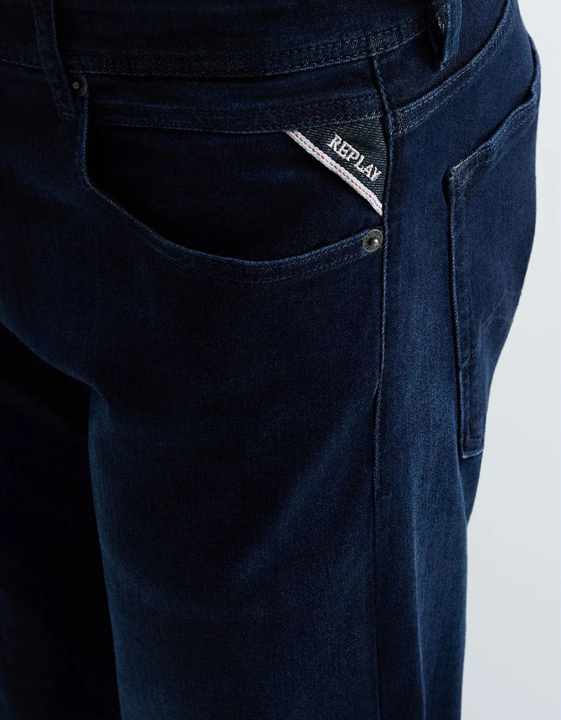 - Grover Striaght-Fit Jeans - Dark Blue