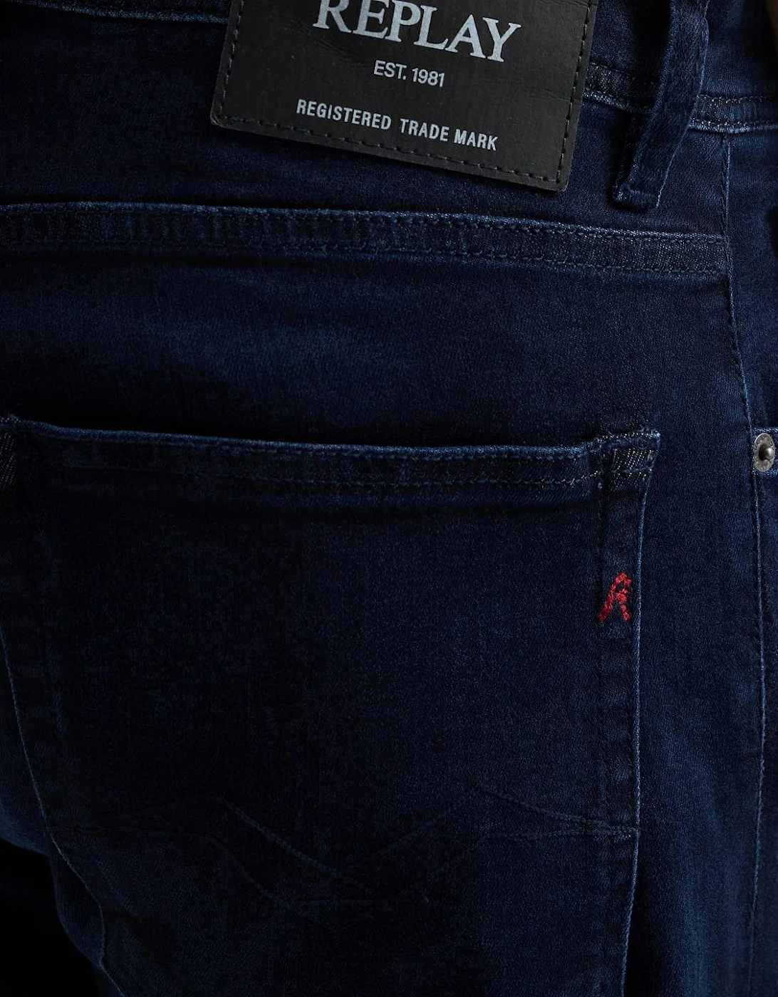 - Grover Striaght-Fit Jeans - Dark Blue