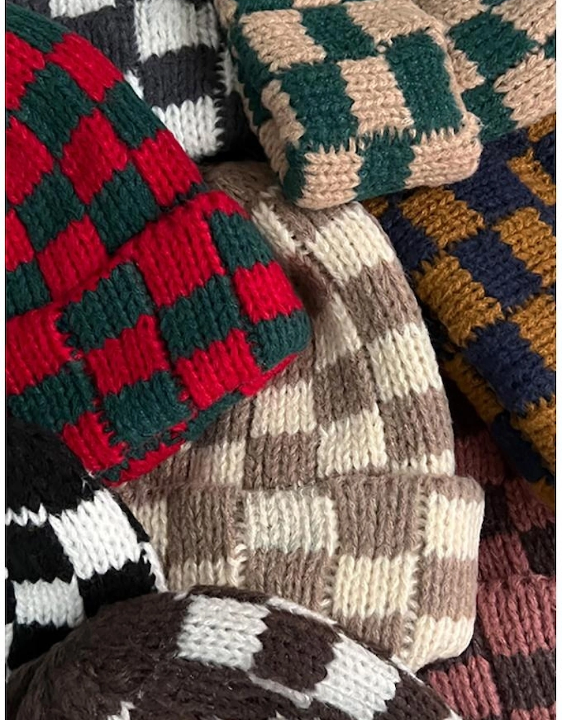 Azura Exchange Racing Red Two Tone Checkered Folded Eaveless Beanie Cap