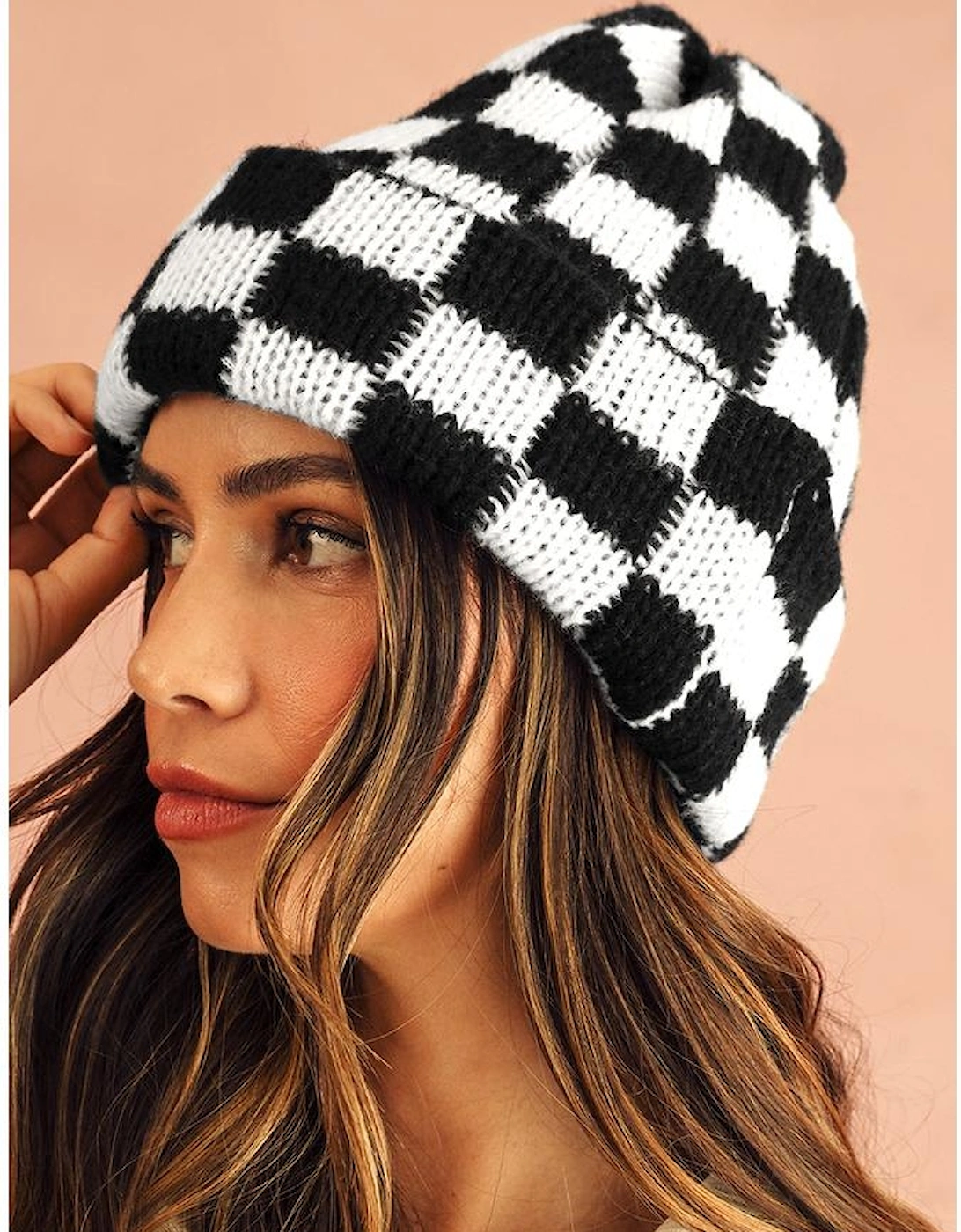 Azura Exchange Black Two Tone Checkered Folded Eaveless Beanie Cap