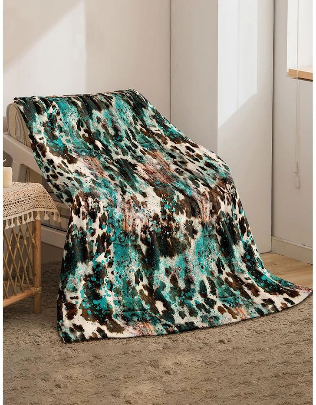 Multicolour Western Style Pattern Large Flannel Blanket
