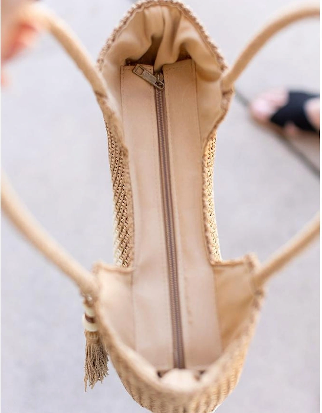 Chestnut Color Block Straw Woven Tassel Decor Tote Bag