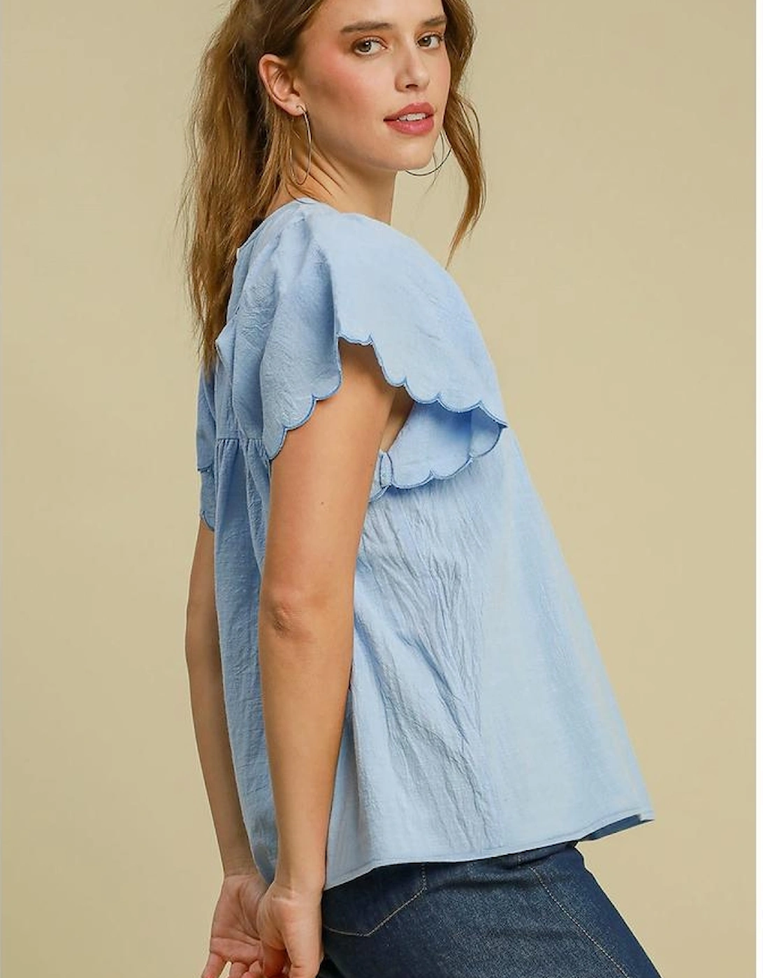 Beau Blue Solid Color Embroidered Scalloped Sleeves Crew Neck Blouse