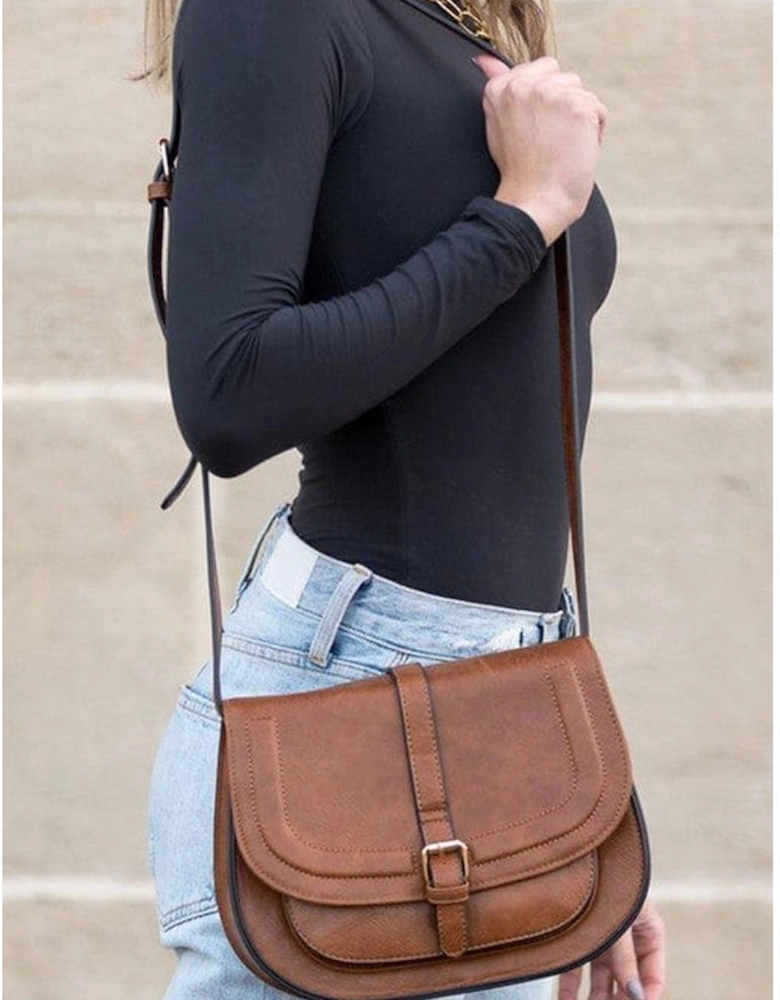 Chestnut Flapped Magnetic Buckle PU Leather Shoulder Bag