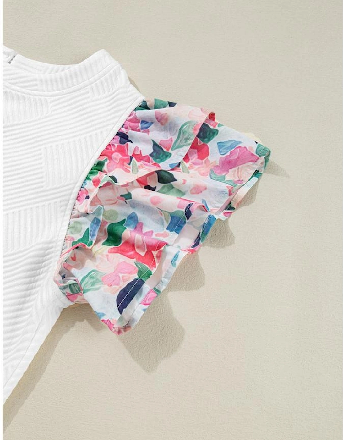 White Abstract Print Tiered Ruffled Sleeve Textured Knit Top