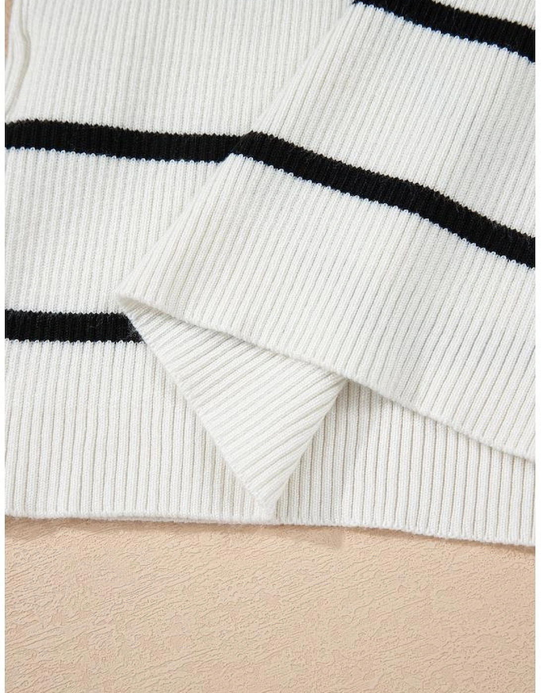 Black Striped Scalloped Edge U Neck Sleeveless Sweater Vest