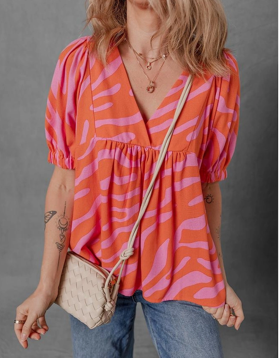Orange Zebra Stripe Print Ruched Cuff Half Sleeve V Neck Blouse