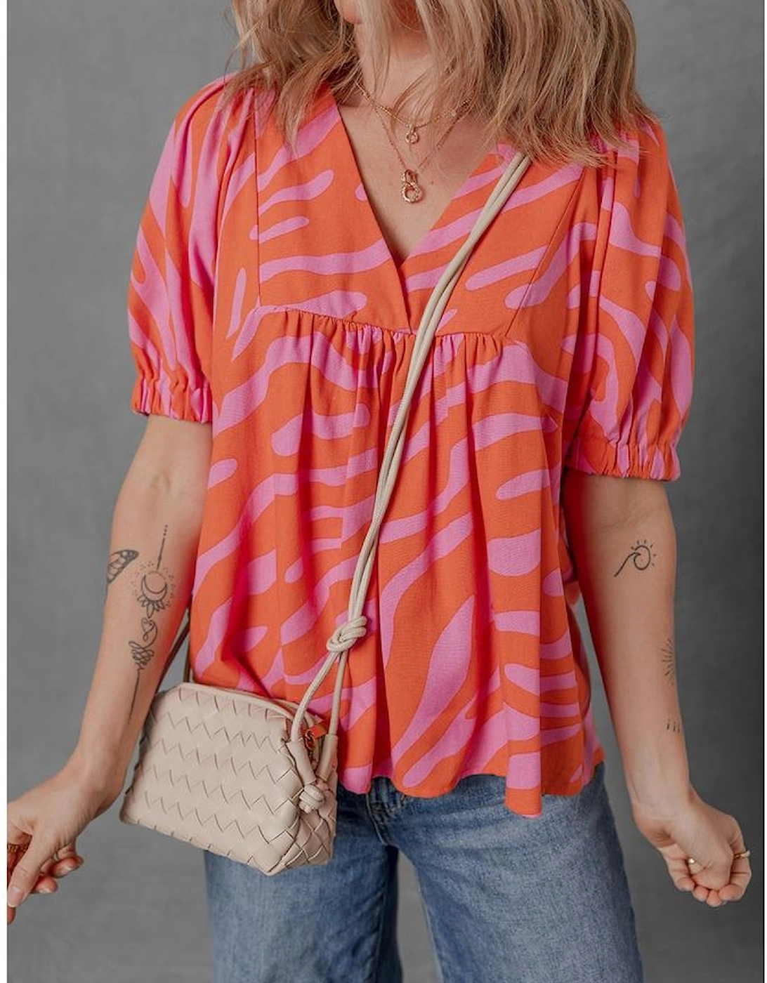 Orange Zebra Stripe Print Ruched Cuff Half Sleeve V Neck Blouse