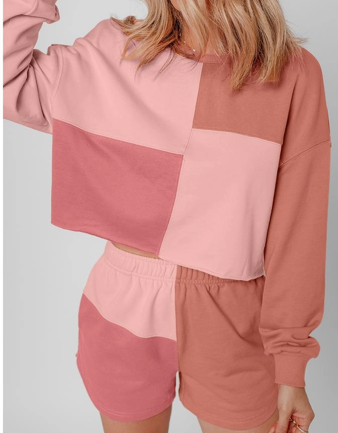 Peach Blossom Colorblock Patchwork Long Sleeve Shorts Outfit