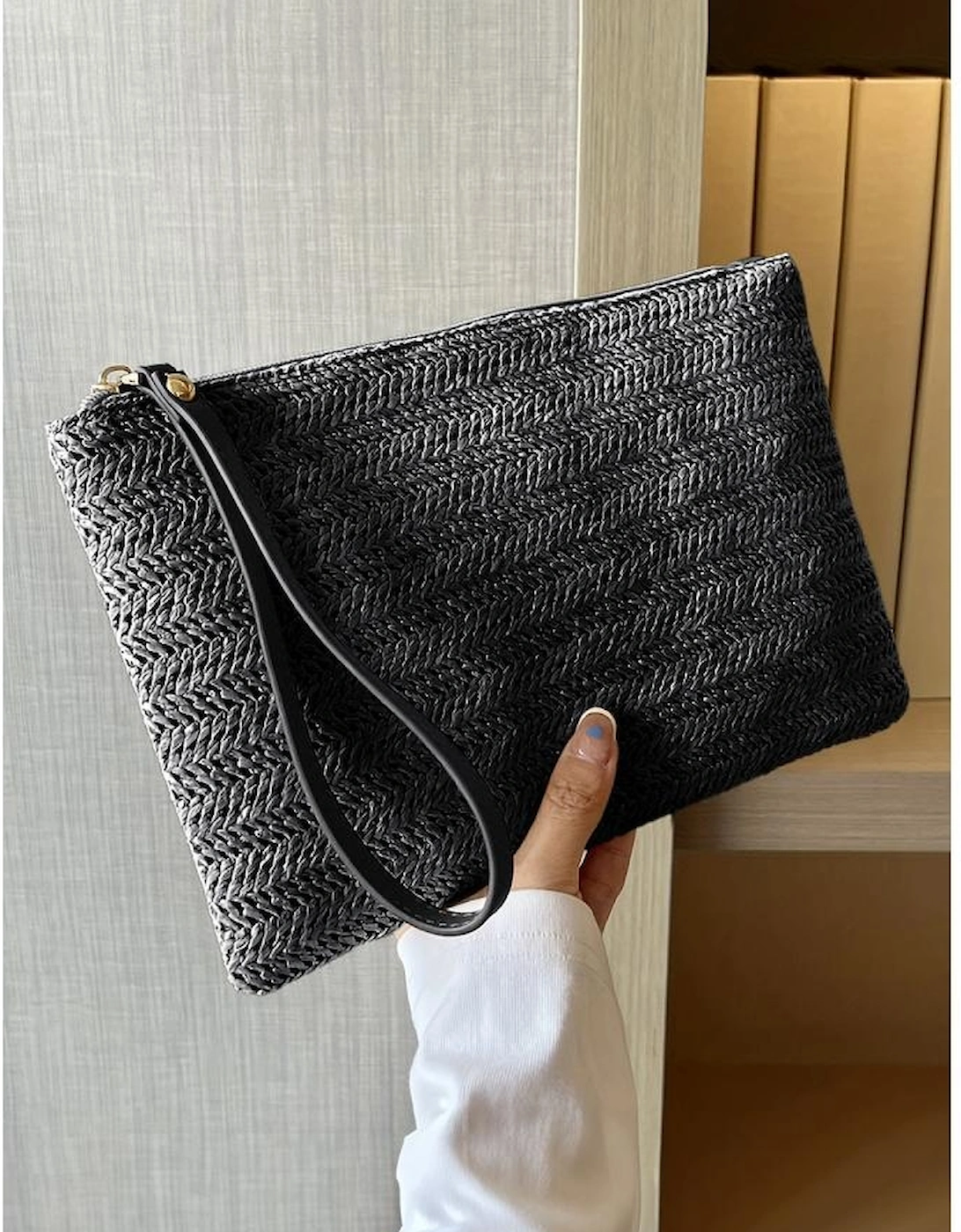 Black Straw Woven Wrist Strap Zipper Large Wallet