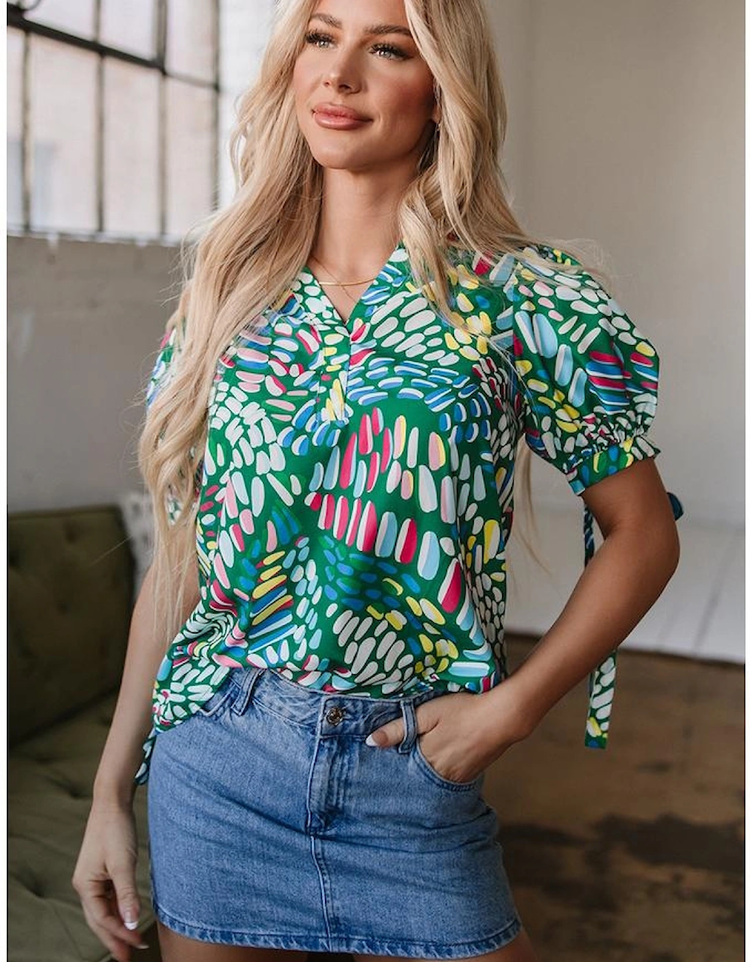 Green Brushwork Geometric Print Puff Sleeve Notched Neck Blouse