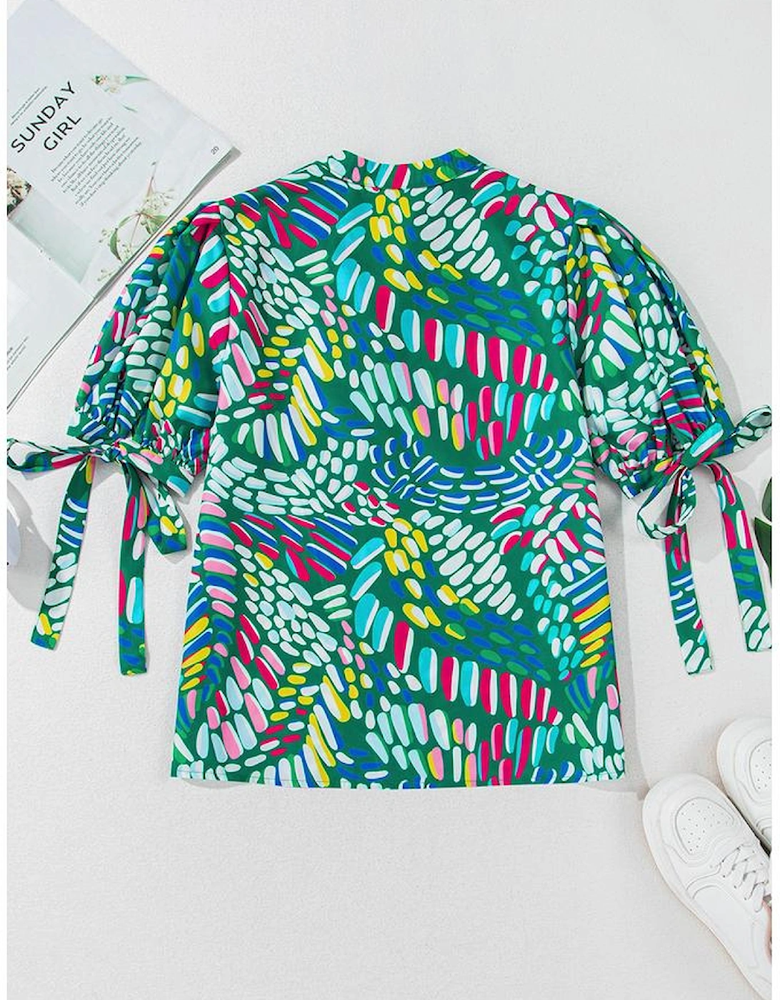 Green Brushwork Geometric Print Puff Sleeve Notched Neck Blouse