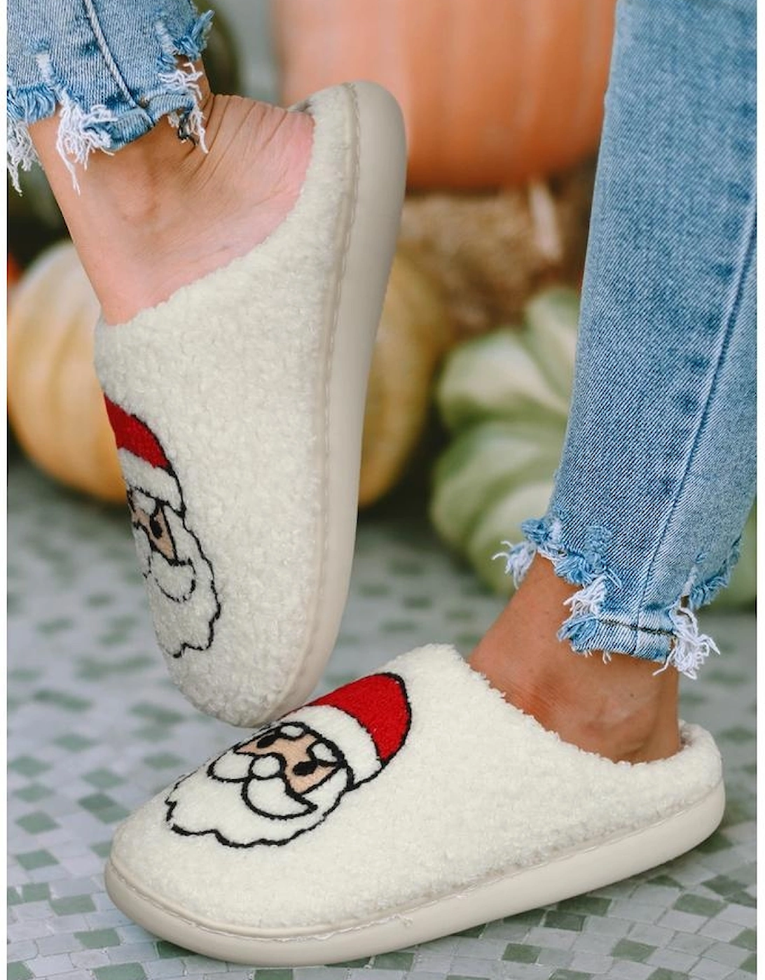 Azura Exchange White Christmas Santa Clause Graphic Plush Slippers