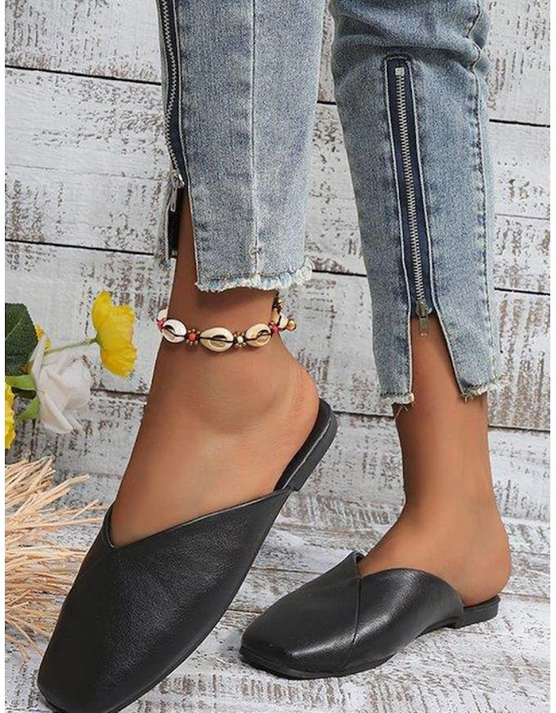 Azura Exchange Leather Slip-On Slippers with Square Toe