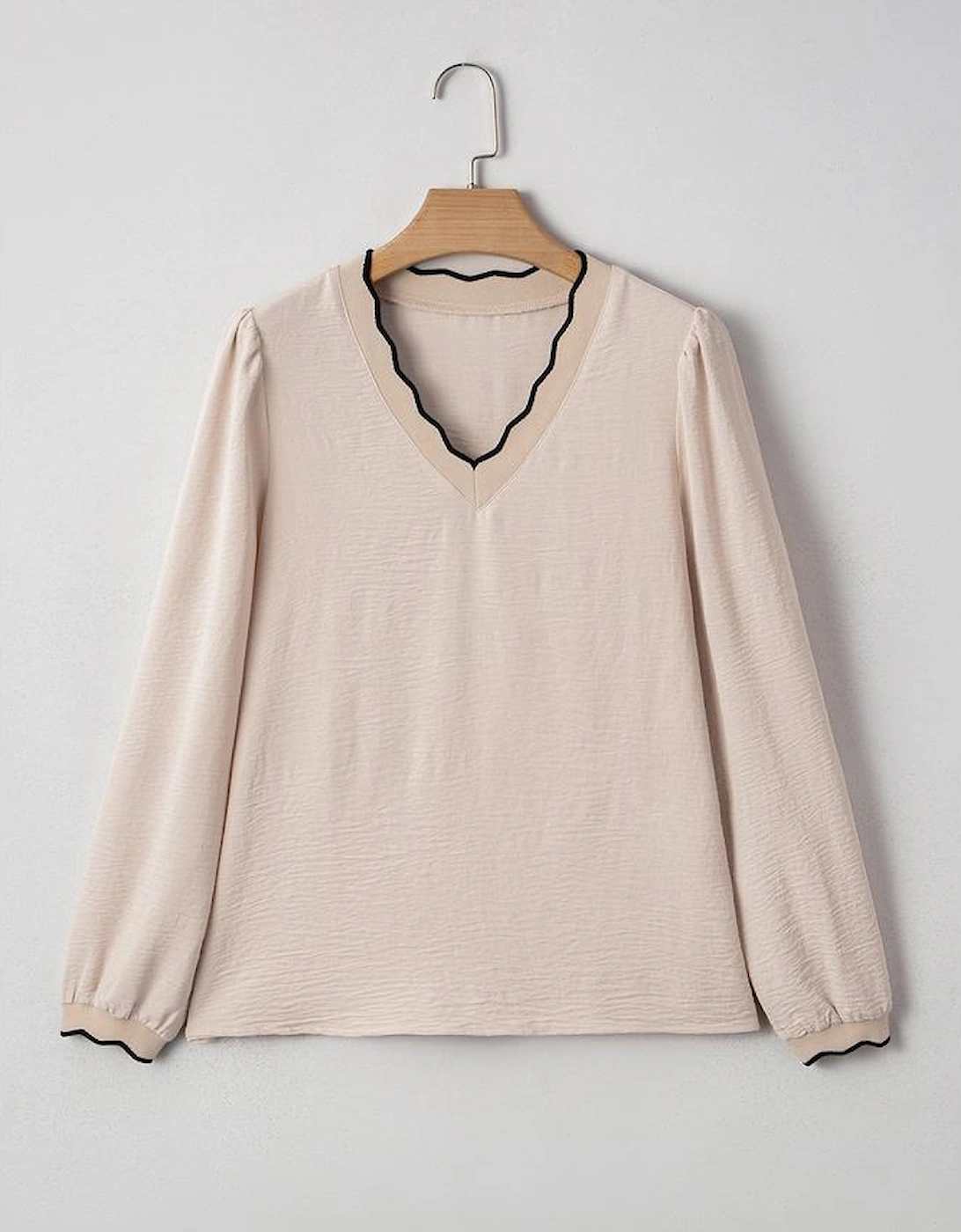 Jet Stream Contrast Scallop Trim V Neck Long Sleeve Blouse