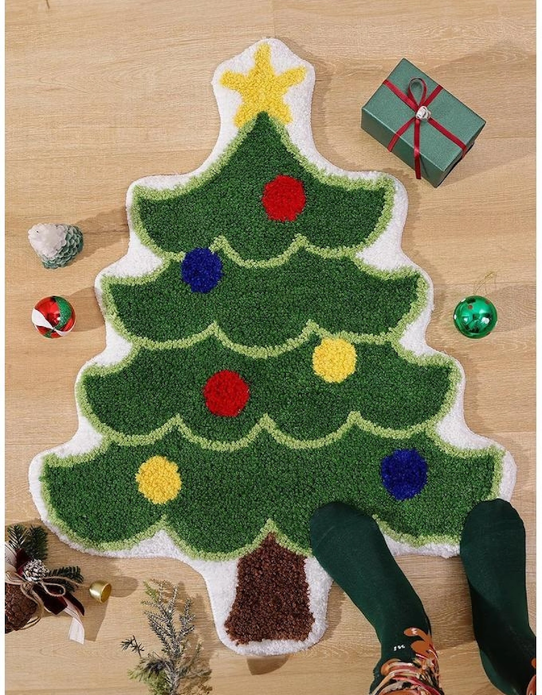 Azura Exchange Dark Green Christmas Tree Shape Non-Slip Plush Carpet