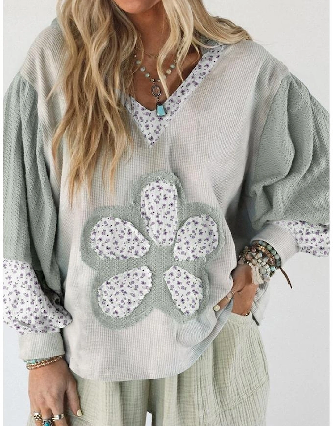 Green Floral Patched Waffle Textured Colorblock V Neck Casual Hooded Top