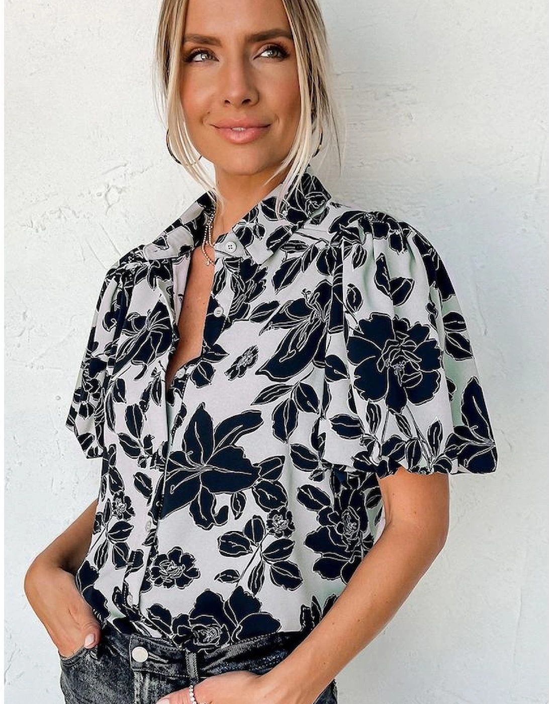Black Floral Bubble Sleeve Casual Shirt