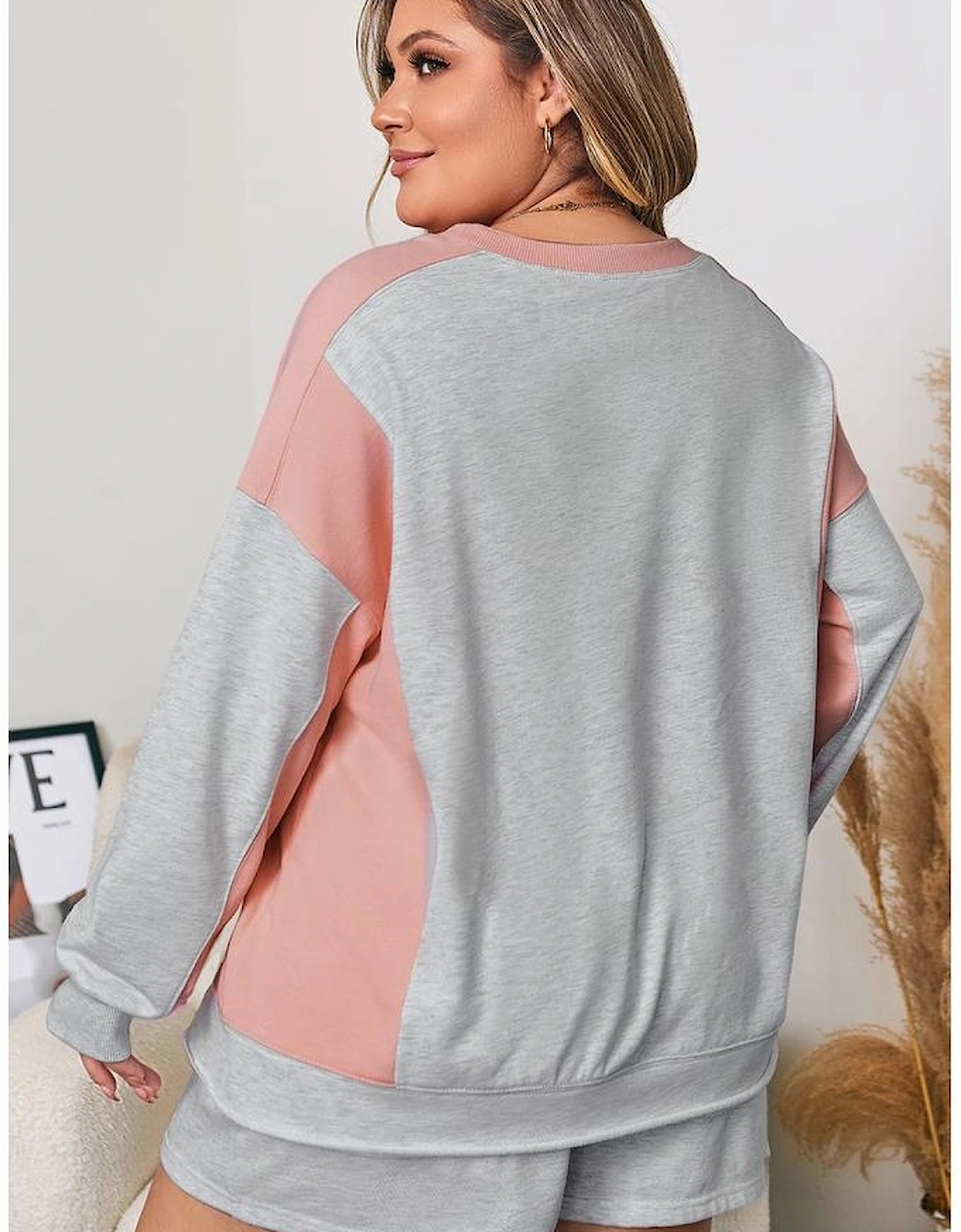 Light Grey Uneven Hem Colorblock Pullover Casual Shorts Plus Size 2pcs Outfit, 16 of 15