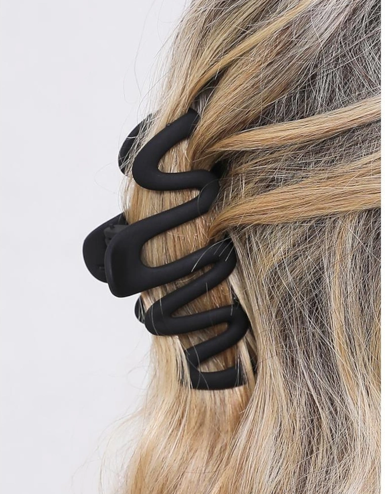 Black Wave Shape Resin Large Hair Claw Clip