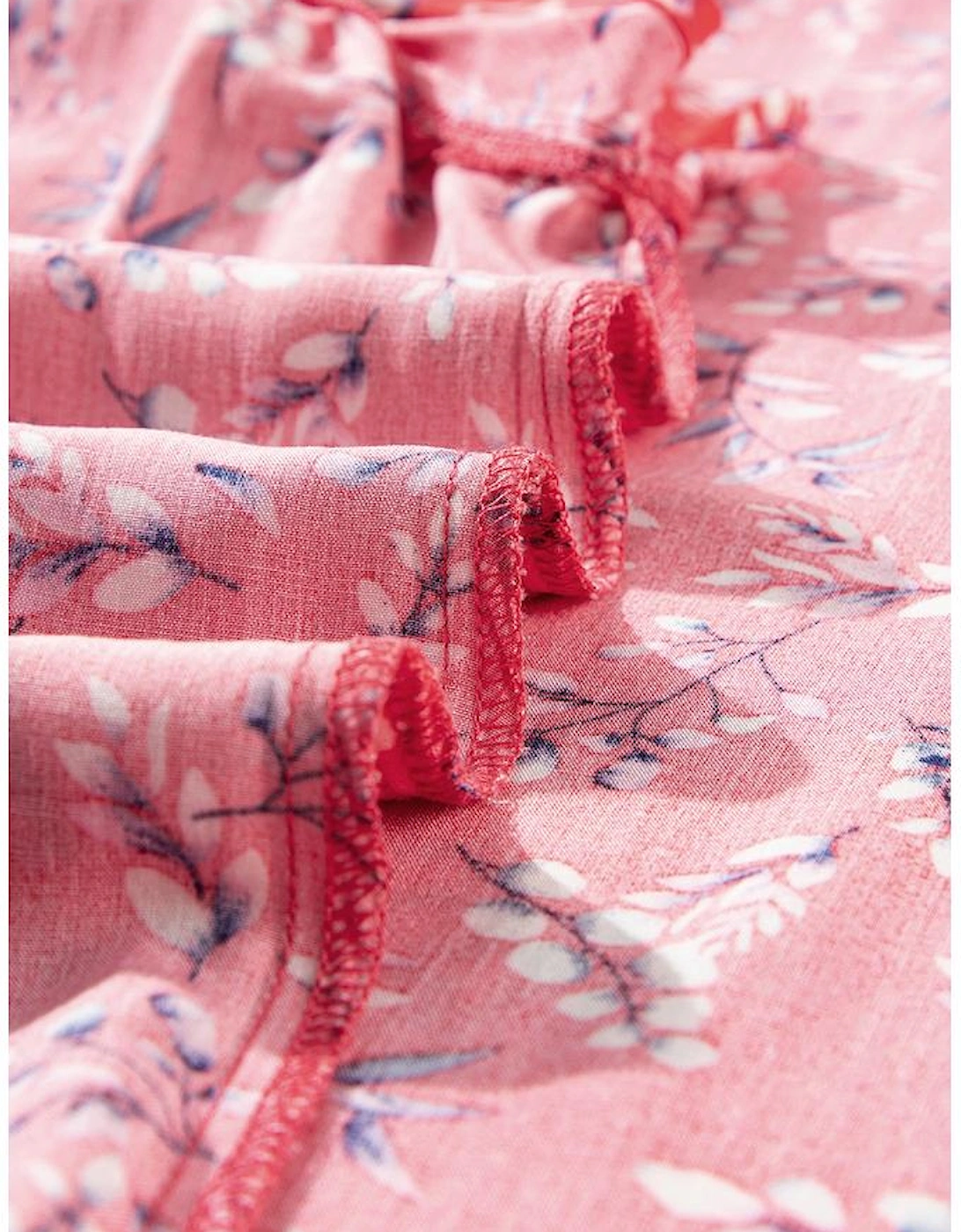 Red Floral Tie Split Neck Short Flounce Sleeve Crinkled Blouse