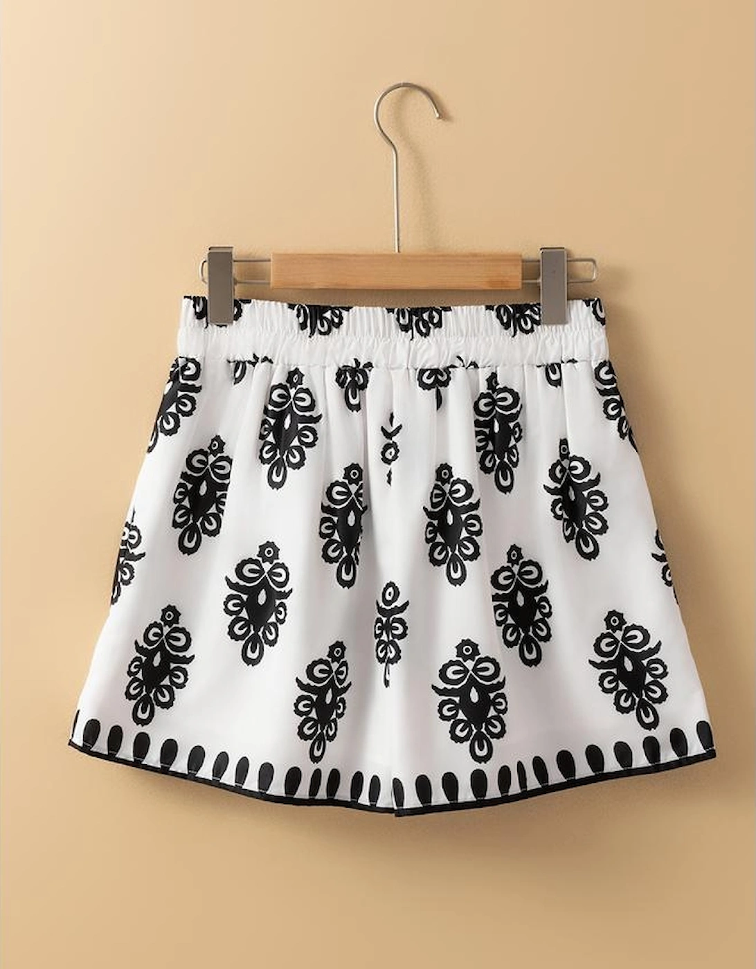 Black Tribal Geometric Print Belted High Waist Casual Shorts