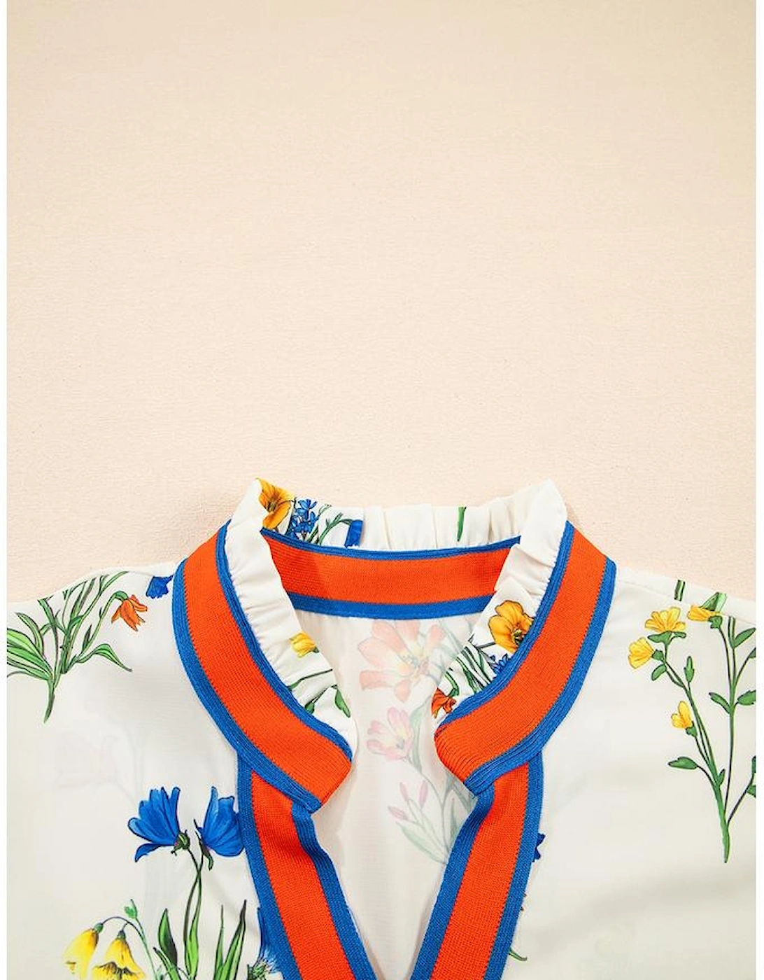 White Floral Short Puff Sleeve Contrast V Neck Print Blouse