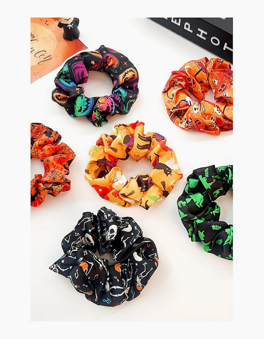 Azura Exchange Black Halloween Pattern Print Hair Scrunchie