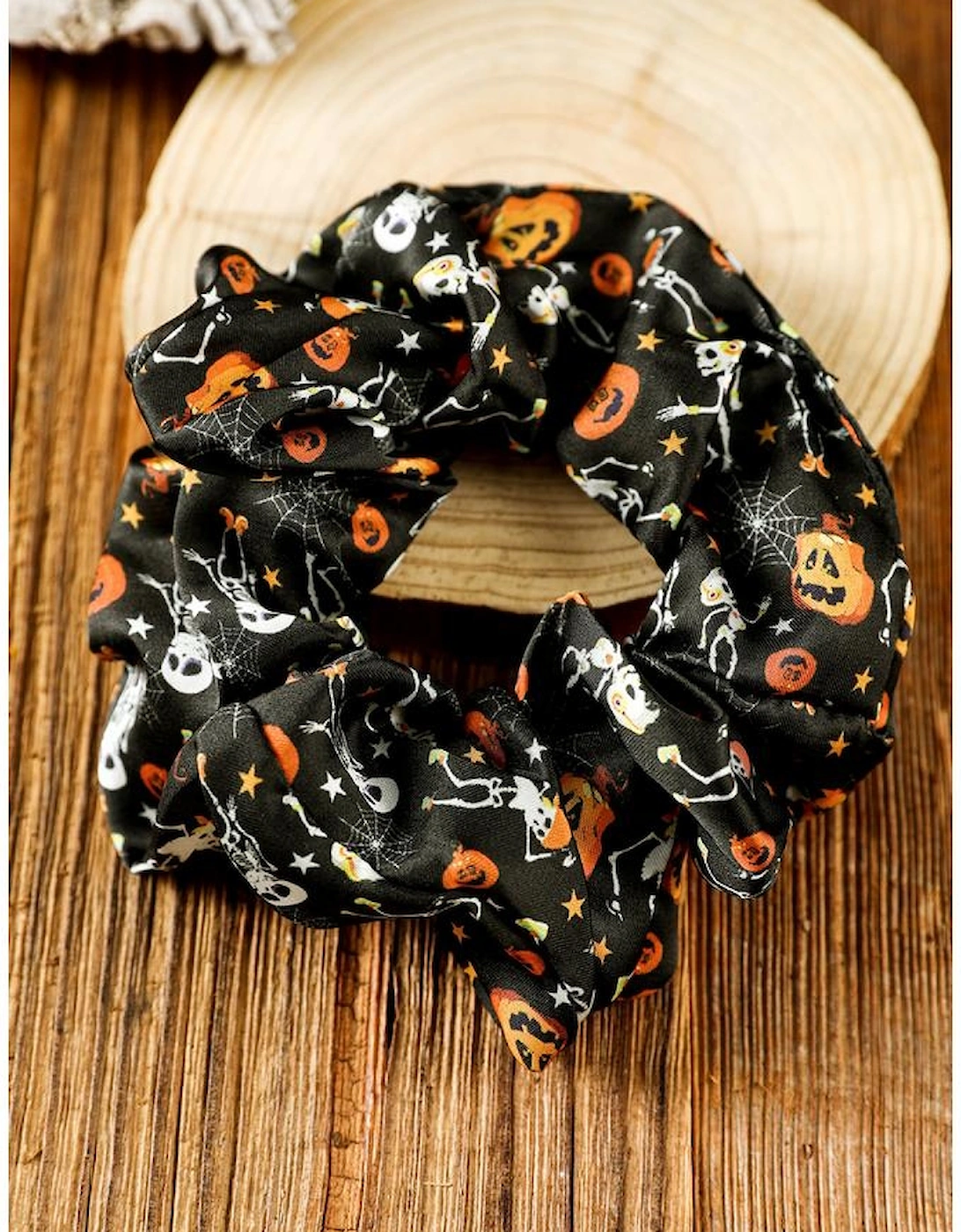 Azura Exchange Black Halloween Pattern Print Hair Scrunchie