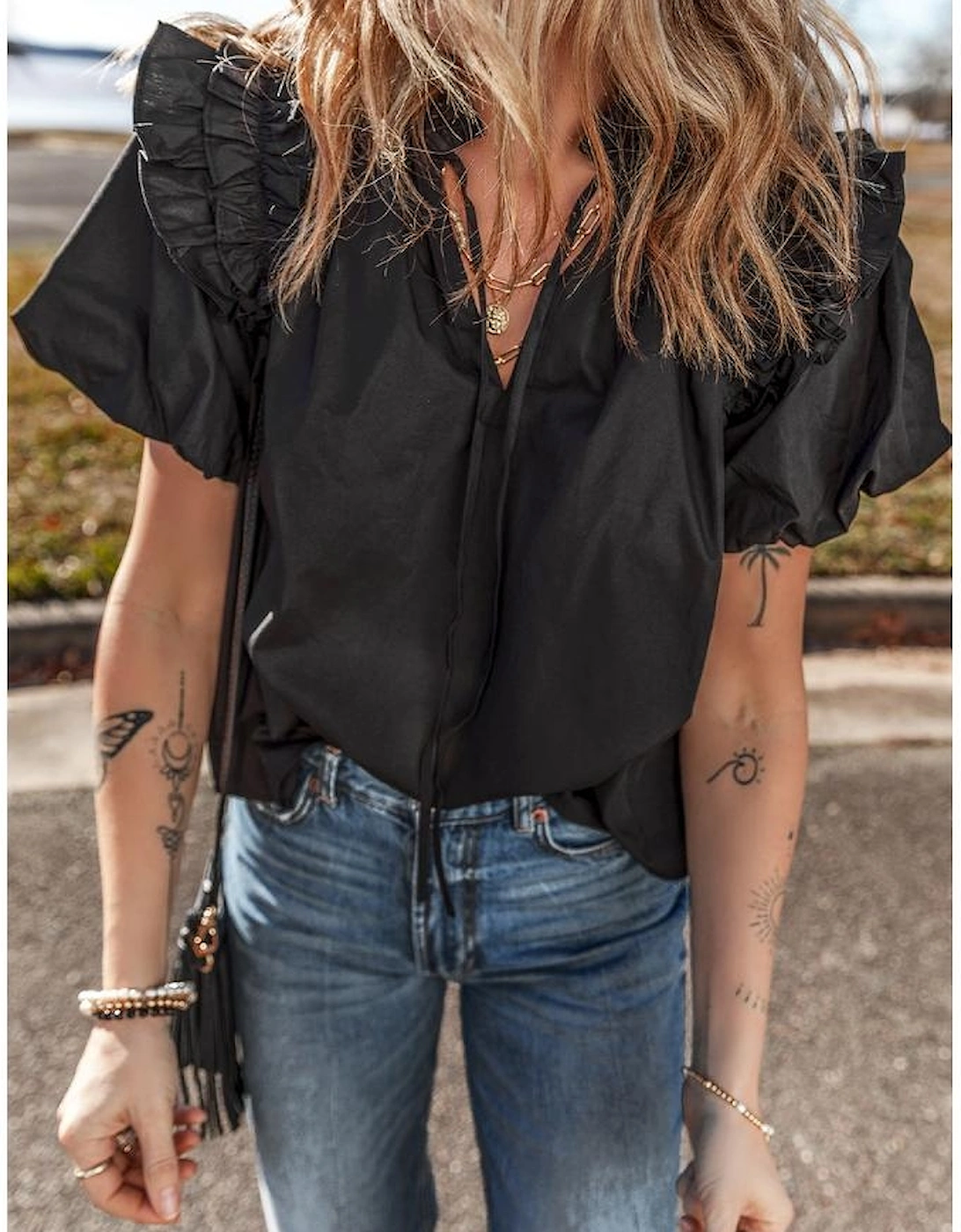Black Ruffled Puff Short Sleeve Loose Blouse