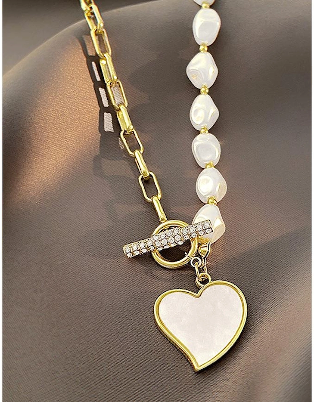 Gold Heart Shape Pendant Rhinestone Decor Pearl Chain Necklace