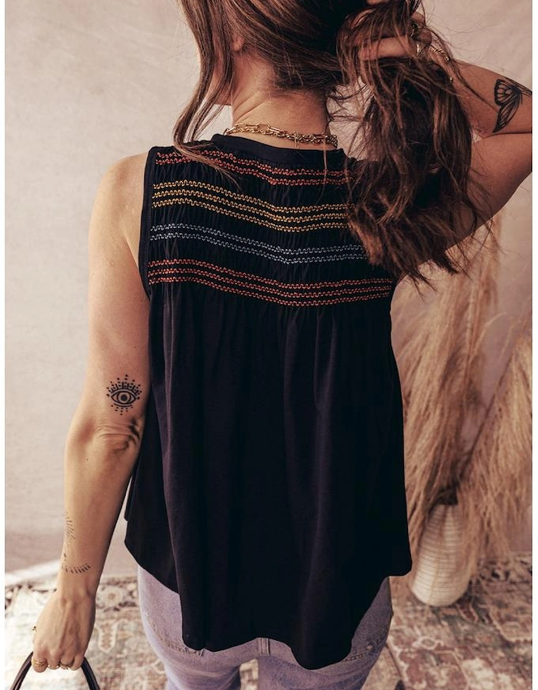 Black Colorful Shirred Yoke Notched V Neck Tank Top