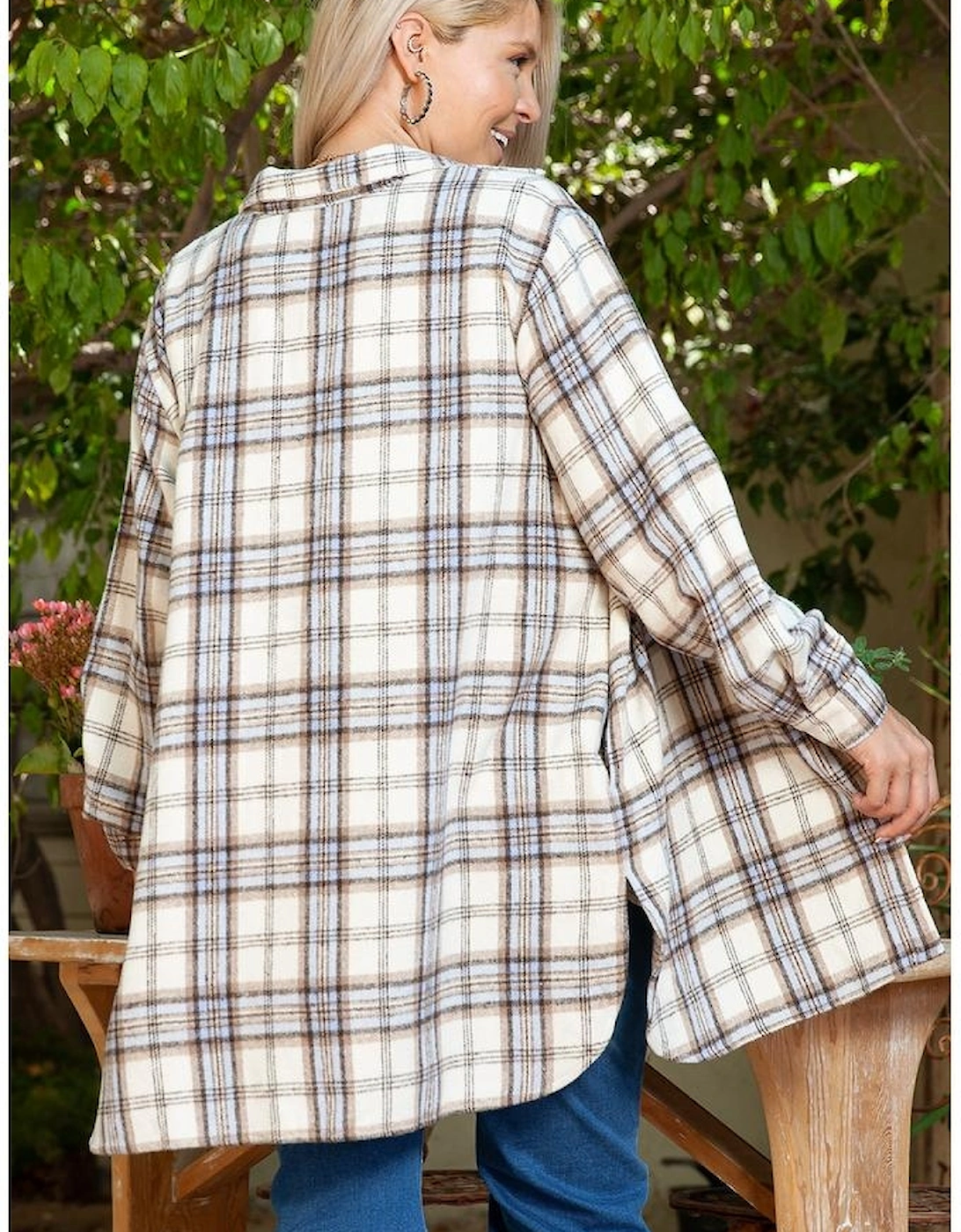 White Plaid Print Tunic Plus Size Shacket with Slits