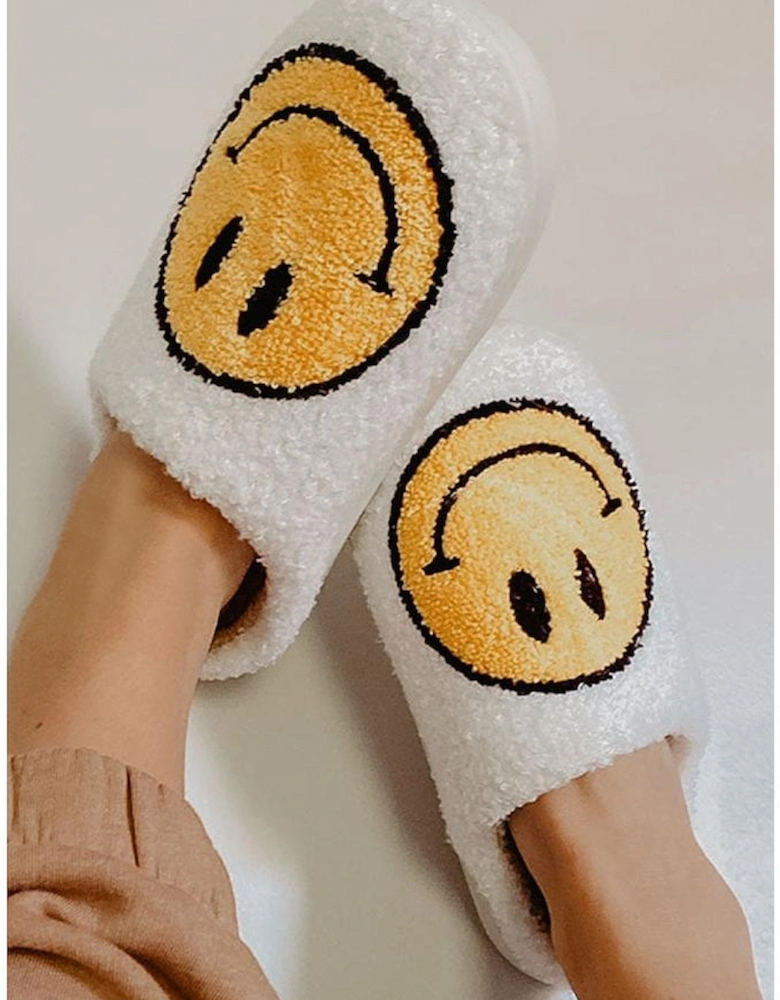 Azura Exchange White Smile Face Print Non-slip Plush Slippers