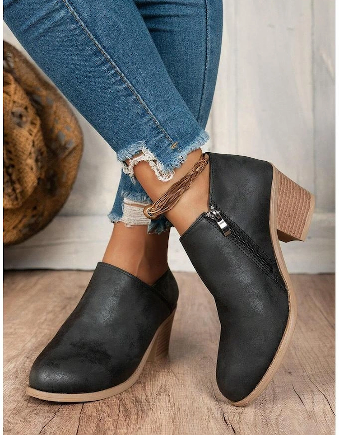 Black Tulip Opening Suede Ankle Boots