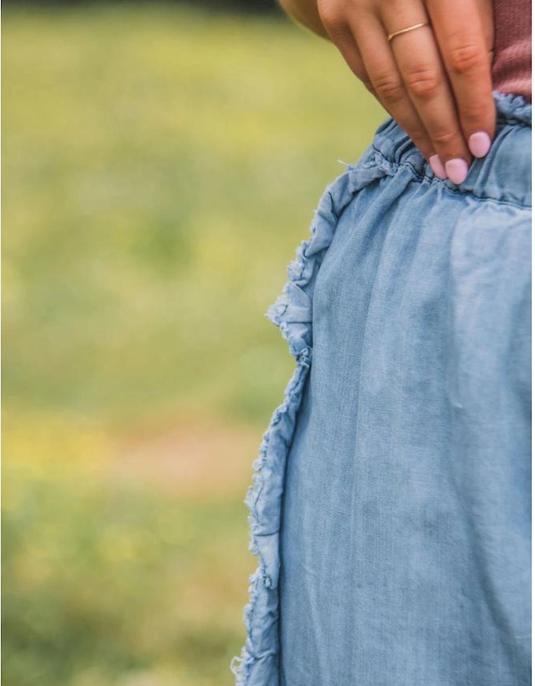 Myosotis Light Wash Raw Hem Ruffled Wide Leg Jeans