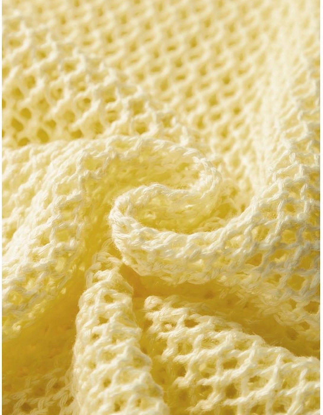 Yellow Solid Color Hollowed Knit Round Neck Sweater Vest