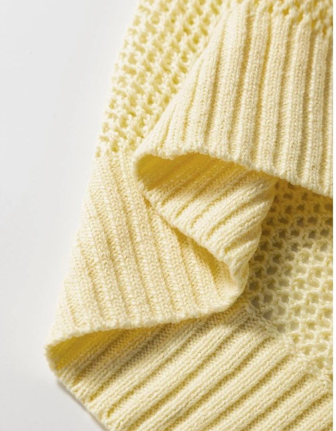 Yellow Solid Color Hollowed Knit Round Neck Sweater Vest