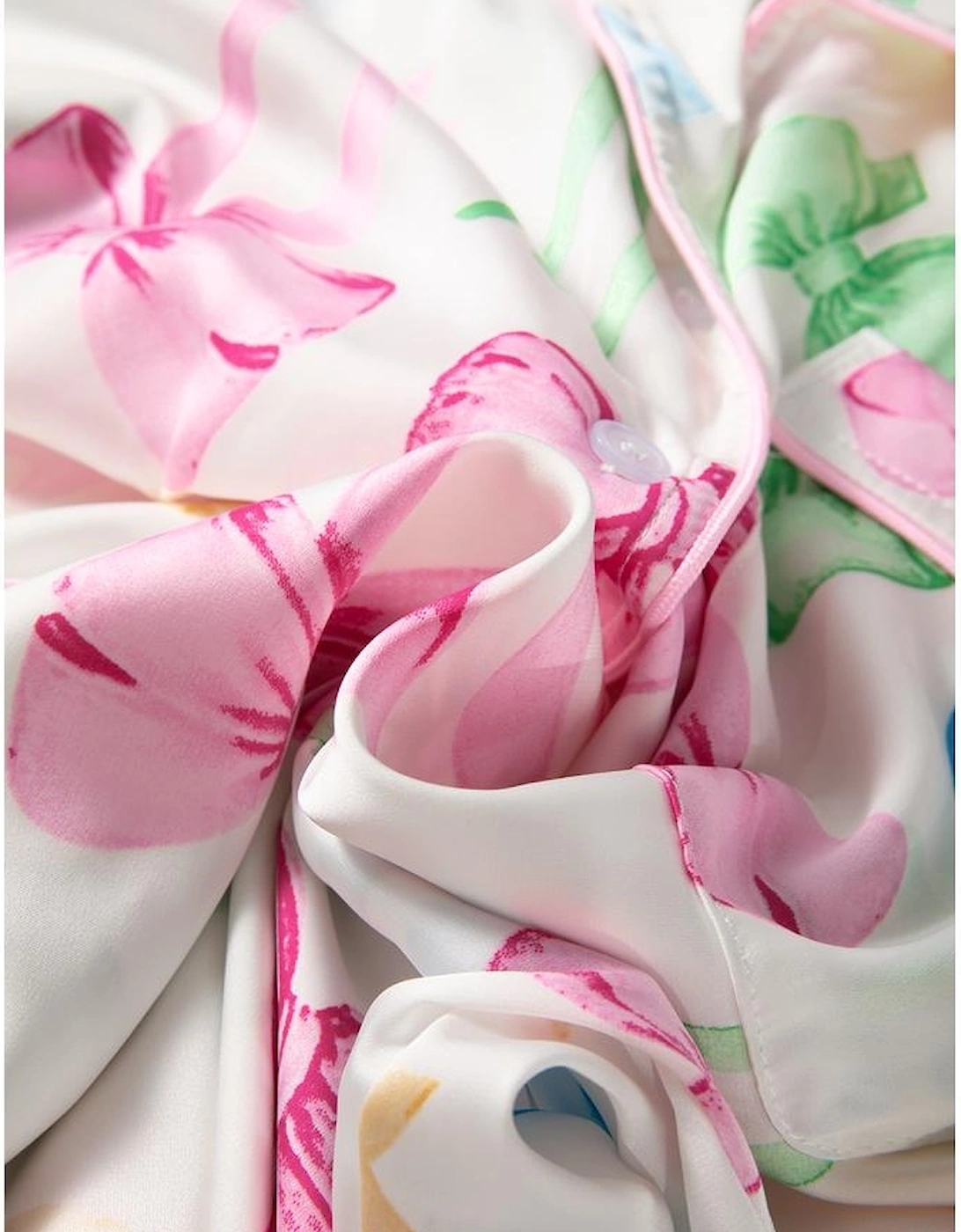 White Bowknot Print Buttoned Shirt High Waist Shorts Pajama Set