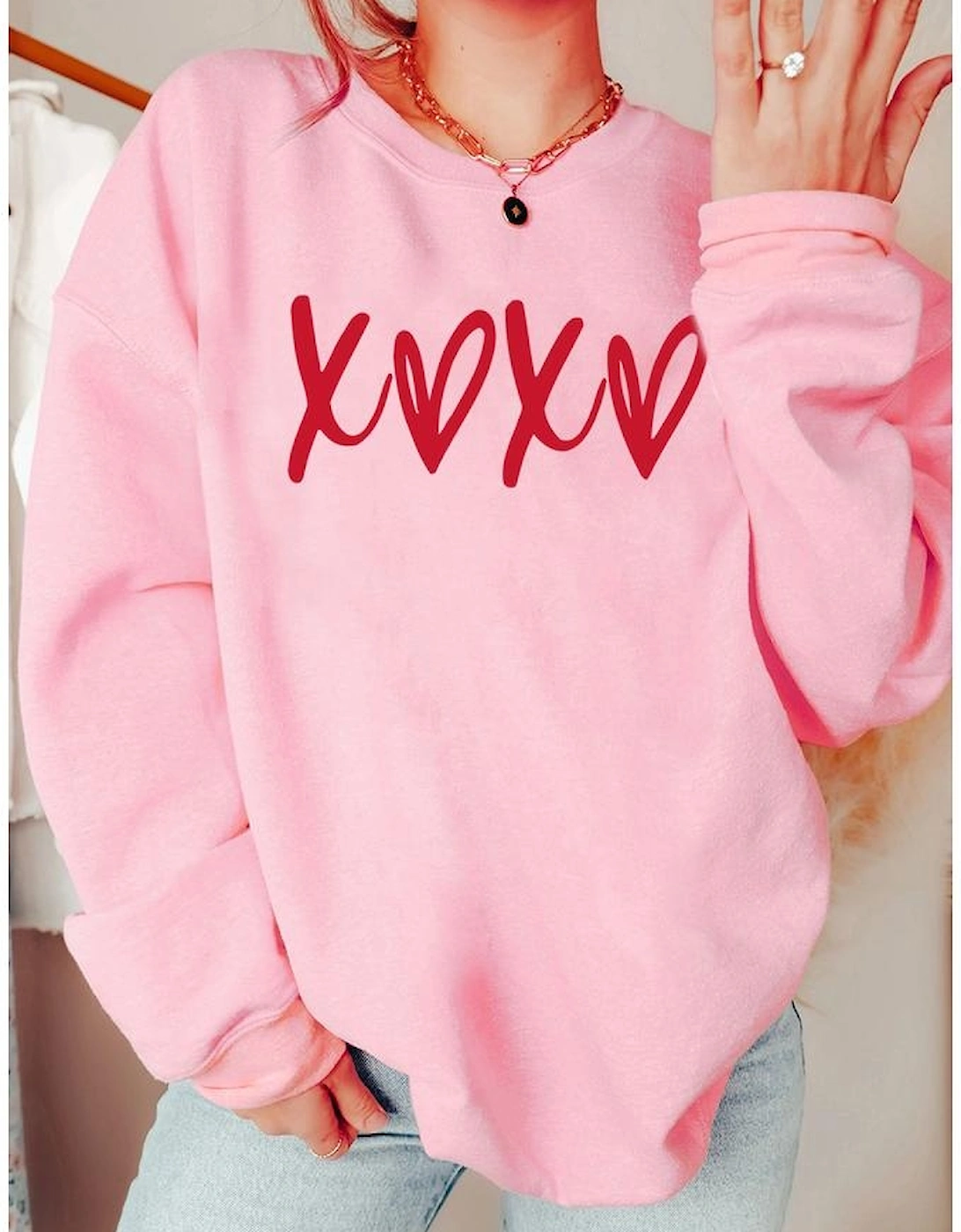 Pink Heart XOXO Graphic Crewneck Drop Shoulder Valentines Sweatshirt