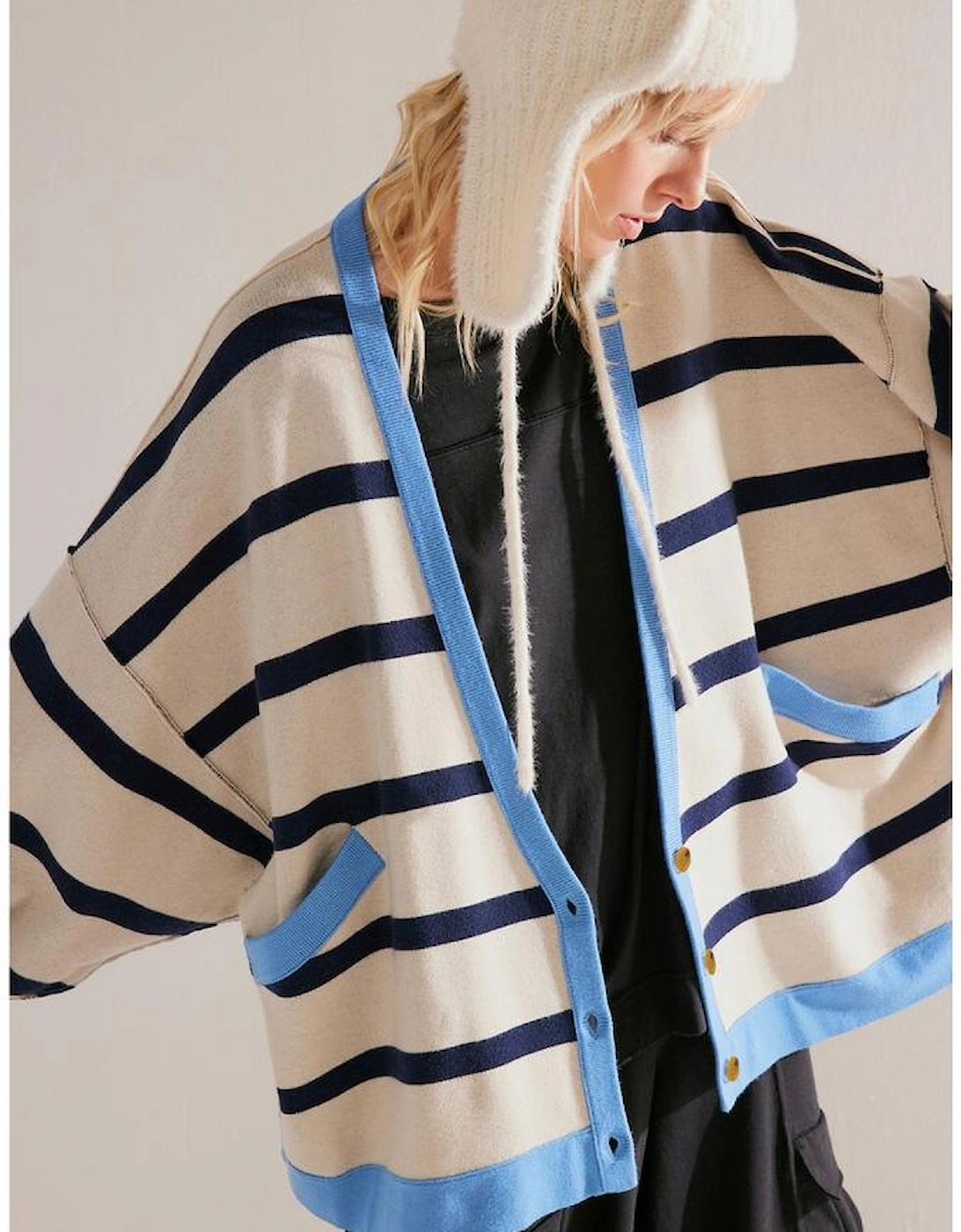 White Colorblock Drop Shoulder Buttoned Loose Cardigan