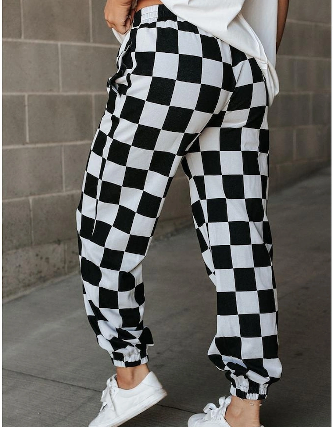 Black Checkerboard Elastic Waist Pocketed Joggers
