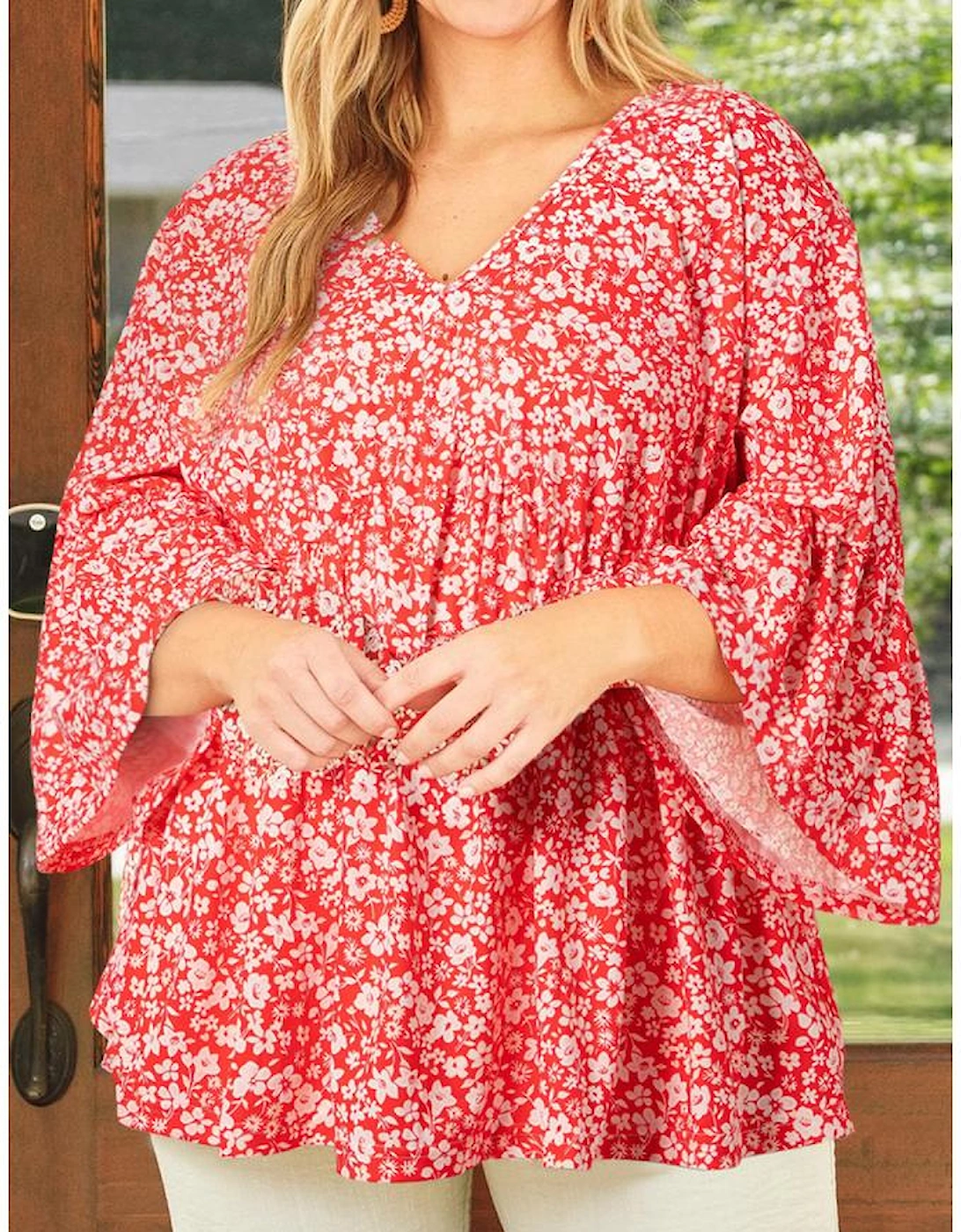 Red Plus Size Floral V Neck Flared Bracelet Sleeve Blouse
