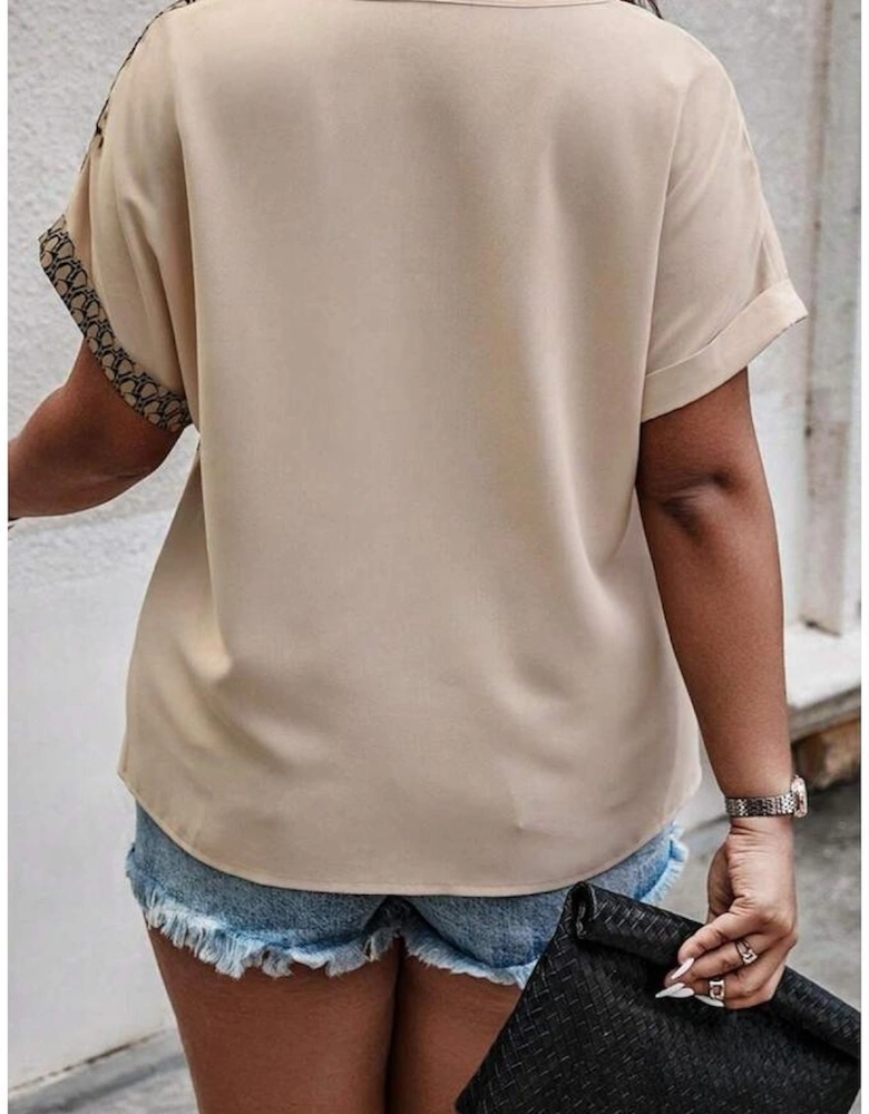 Oatmeal Contrast Geometric Print Patchwork V Neck Short Sleeve Plus Size Top