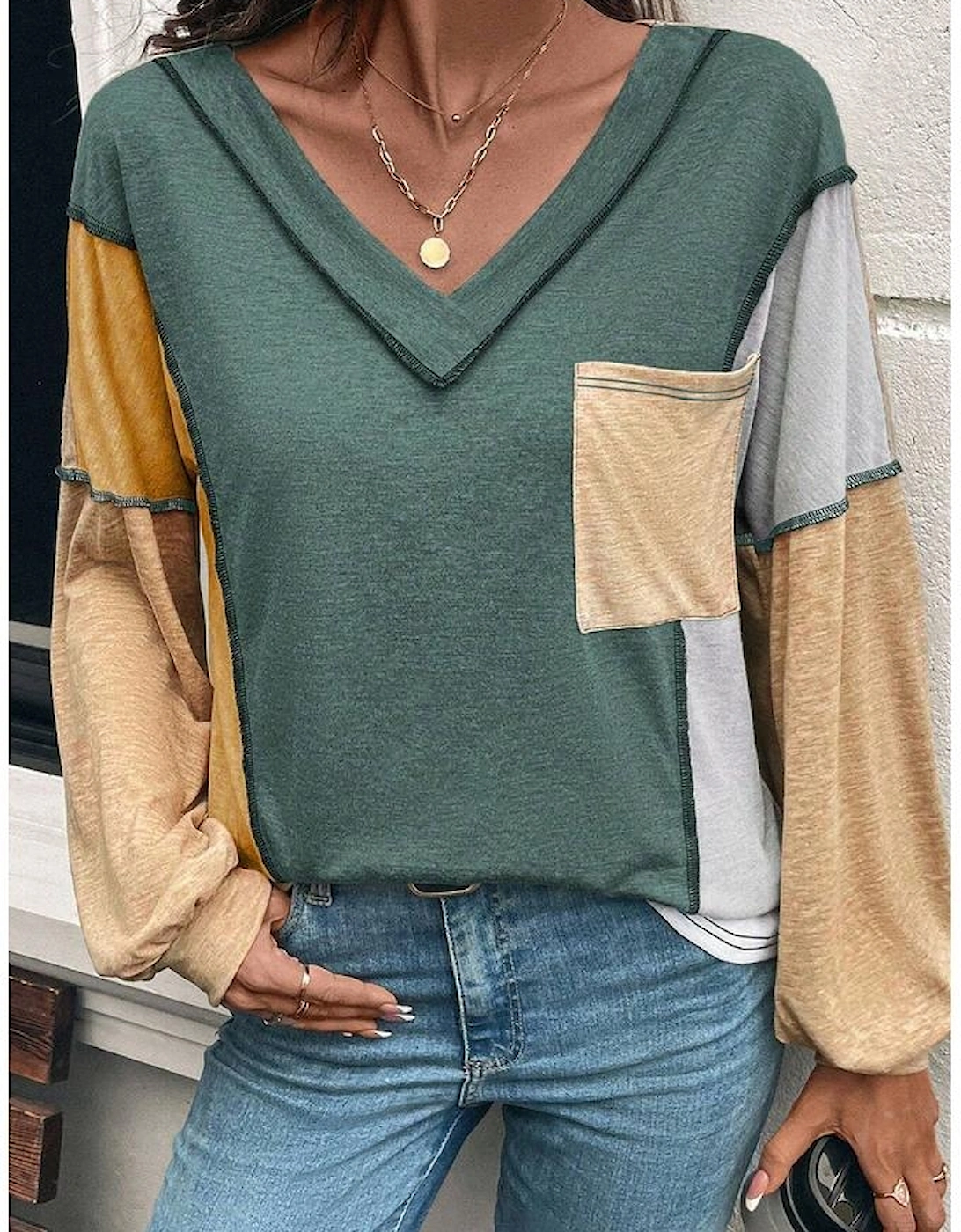 Four Leaf Clover Exposed Stitching Colorblock V Neck Long Sleeve Top