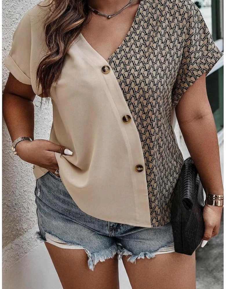 Oatmeal Contrast Geometric Print Patchwork V Neck Short Sleeve Plus Size Top