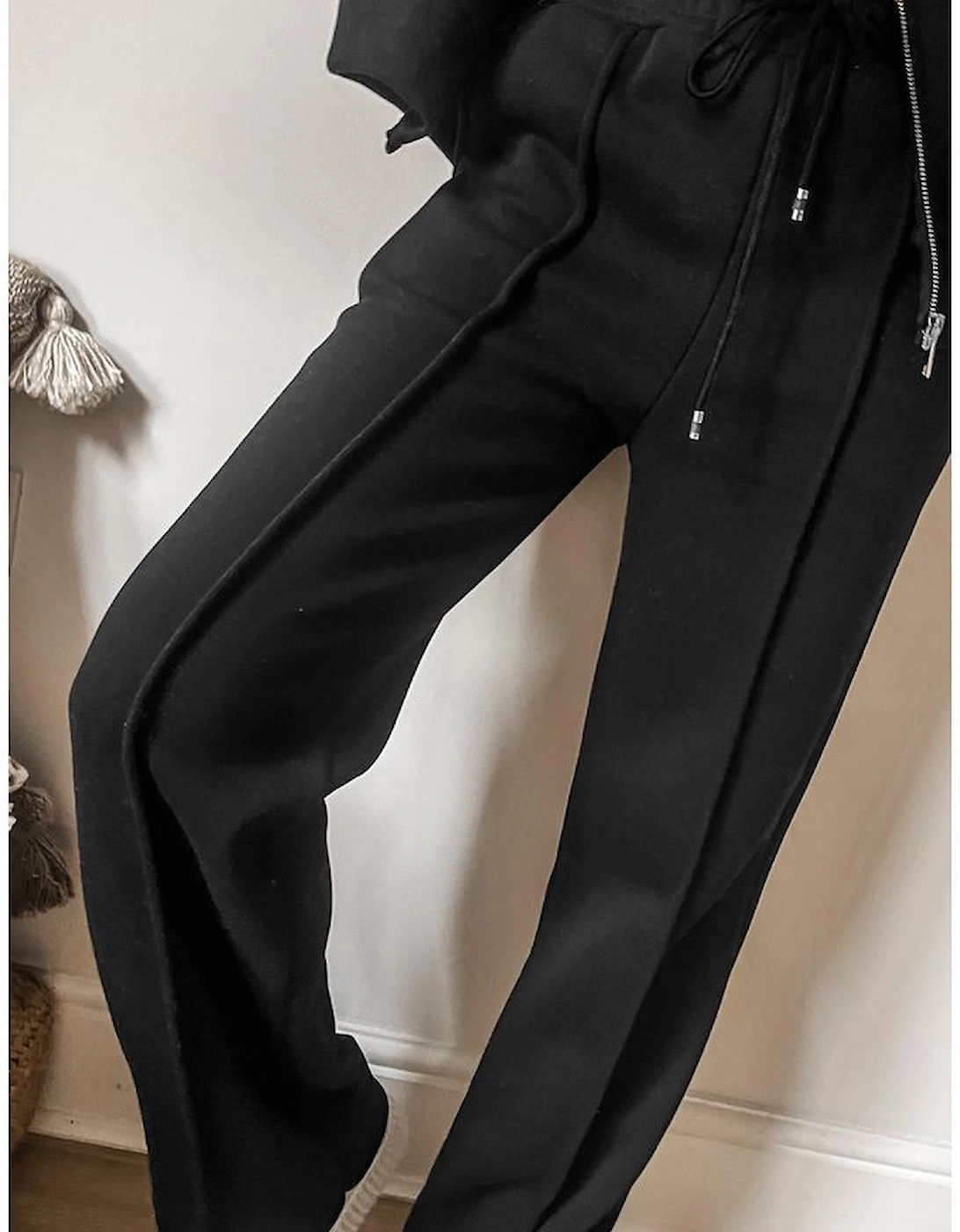 Black Solid Seamed Zipper Jacket and Drawstring Waist Pants Set