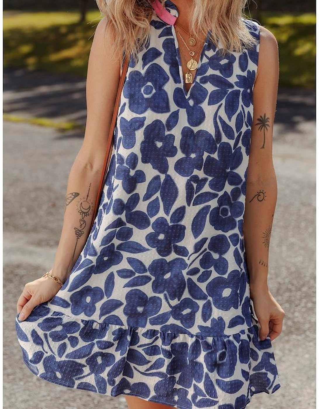 Blue Floral Sleeveless Colorblock Notched V Neck Mini Dress